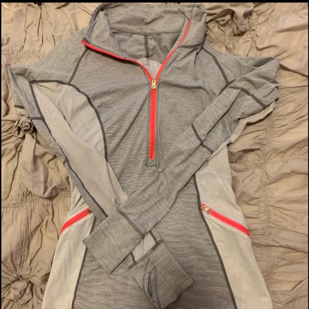 Lululemon for trade size small